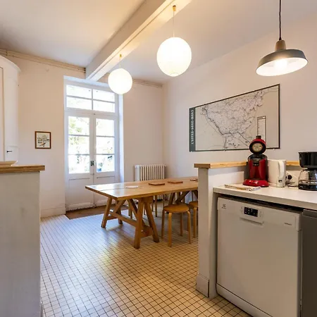 Maison De -