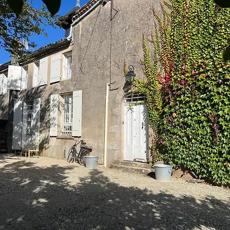Maison De - *